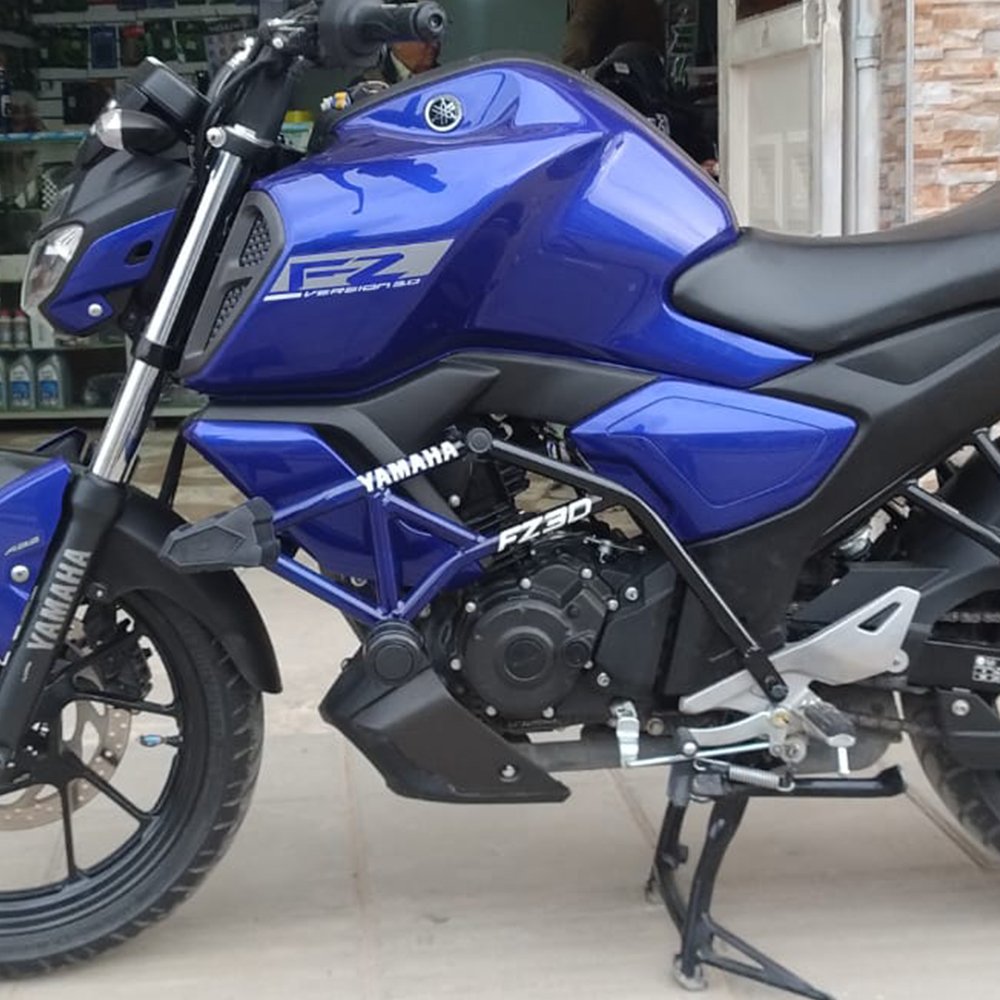DEFENSA YAMAHA FZ 3.0 SIN ALERÓN TIPO STUNT MDS - Image 2