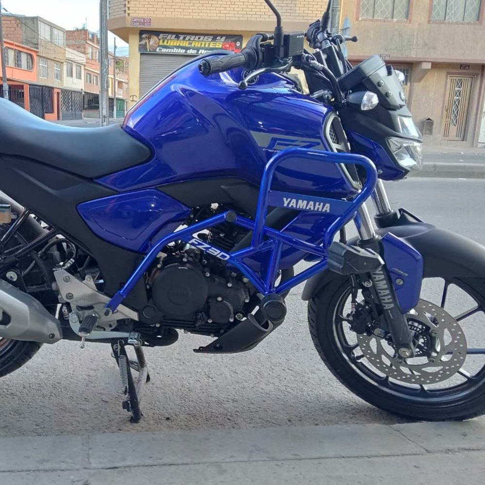 DEFENSA YAMAHA FZ 3.0 CON ALERÓN TIPO STUNT MDS - Image 2